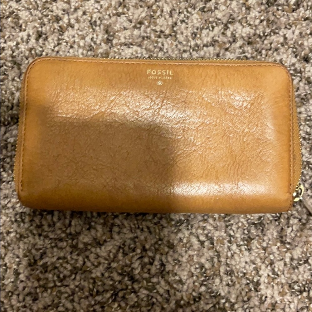 Fossil Wallet - image 1